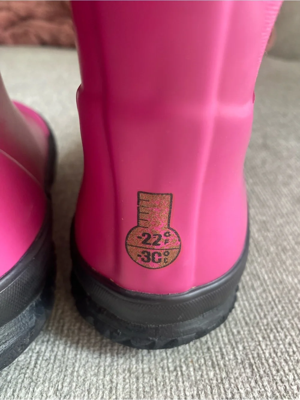 Bogs Kids Hot Pink and Black Waterproof Pull-On Boots